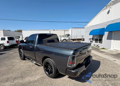 2016 Ram 1500 St z USA, uszkodzony, nr VIN 3C6JR6AT8GG239525